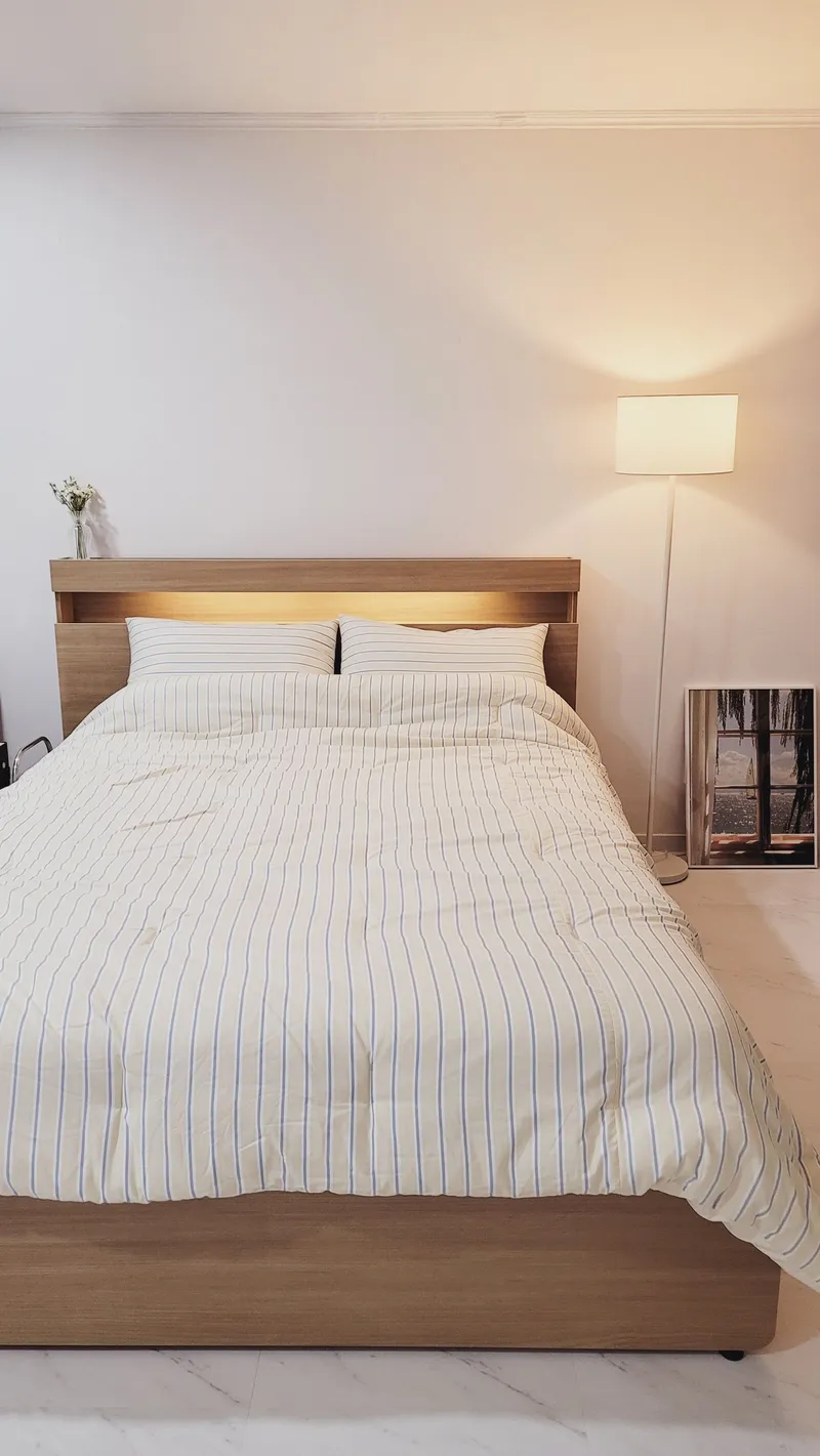 [Yeongdeungpo, Seoul] Modern, clean, and spacious officetel, 2 minutes walk from Yeouido Station and Dongyeouido Saetgang Station. 2