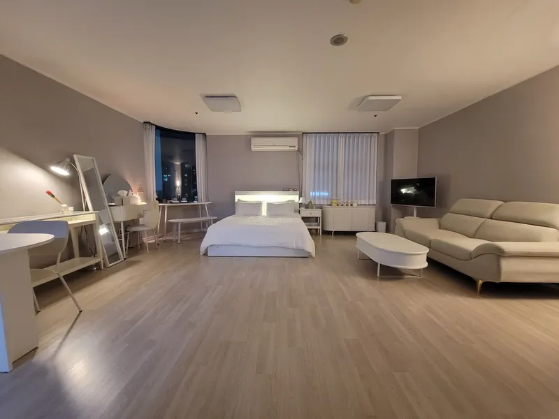 [Goyang] A spacious 5th floor house with a great view of Juyeop Station and Daehwa Station (17 pyeong exclusive use area) 3