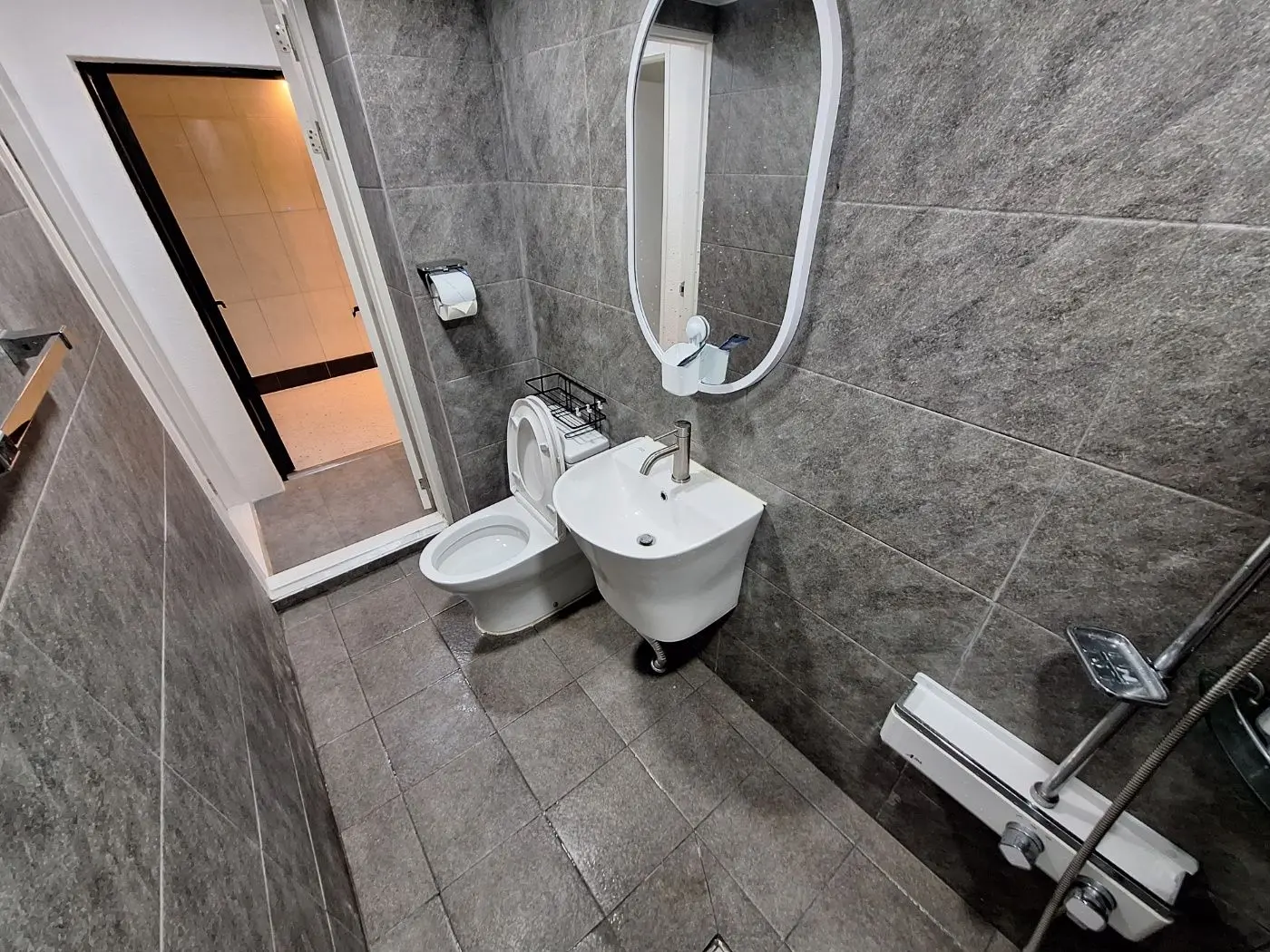 화장실-{{toilet_count}} 사진 1 - Suwon Station Accommodation A (원룸 & 최대 1인)