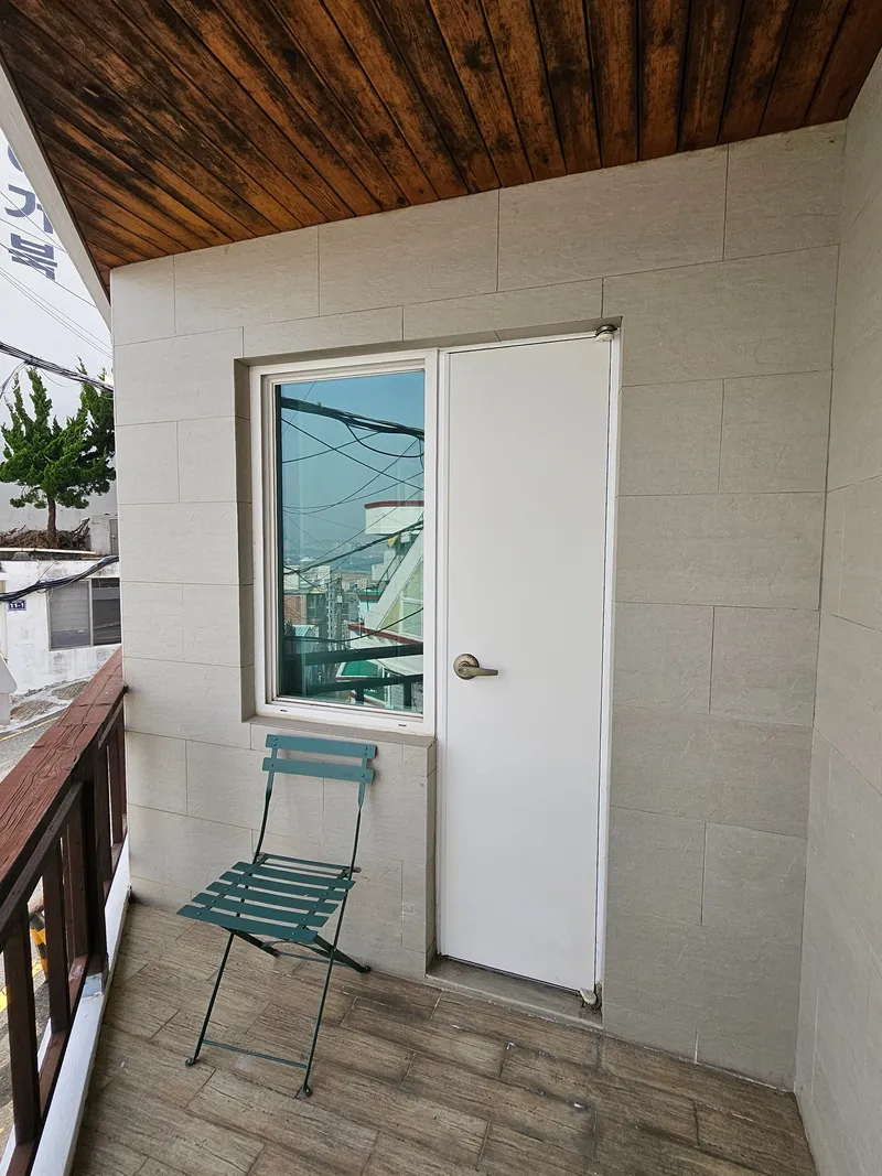 [Jung-gu, Busan] Cozy terrace one-room with a view of the city of Busan Station North Port 201 18