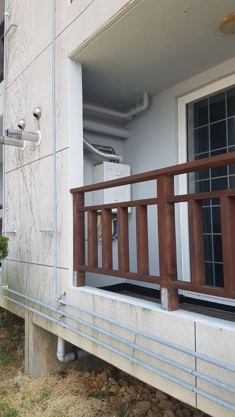 [전남 신안] 흑산도 바닷가 오션뷰 숙소 A동 10평원룸 9