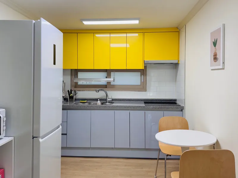 [Bonghwa] A yellow house with a spacious yard in a forest village 13
