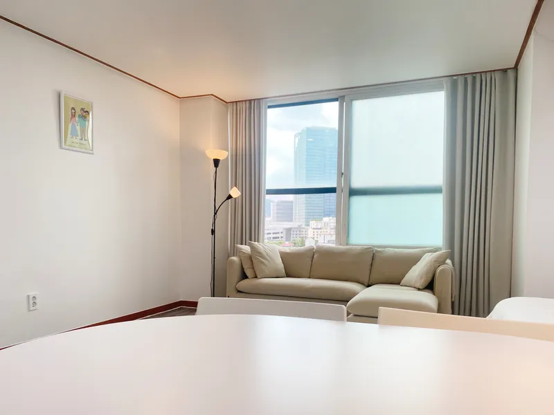 [Anyang] 2 seconds from Indeokwon Station / 2 queen beds / 4 people / Gwacheon Pyeongchon / Pets allowed 7