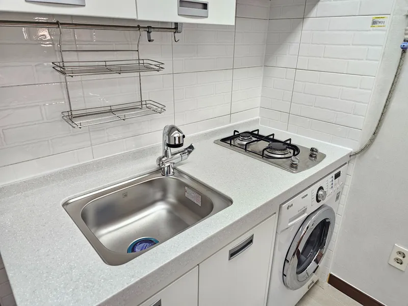 [Nam-gu, Busan] Daeyeon Station 1 minute from the station, Gwangalli, Kyungsung University, Jeonpo-dong, convenient to move 17