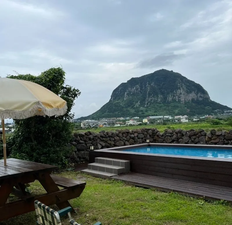 [Andeok, Seogwipo] Haemuri-dong, a two-story accommodation with a seasonal view of Sanbangsan Mountain 35