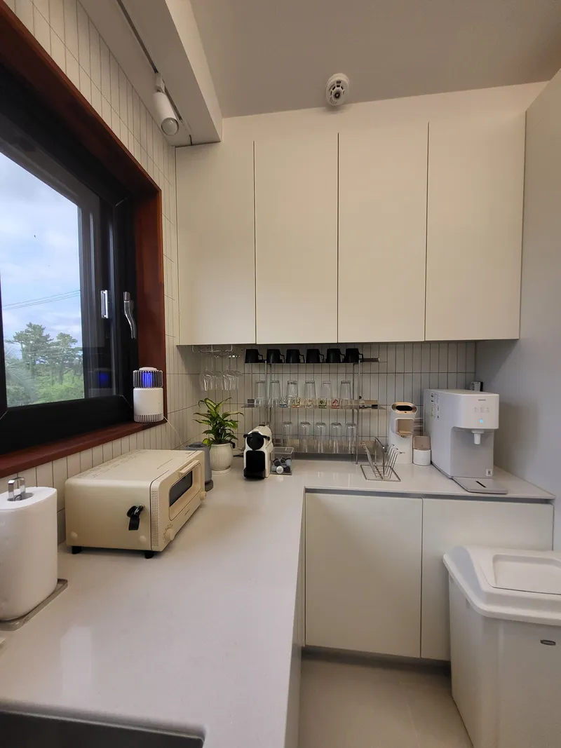 [Hallim, Jeju] Pet-friendly western-facing emotional lodging, private bunker for families 36