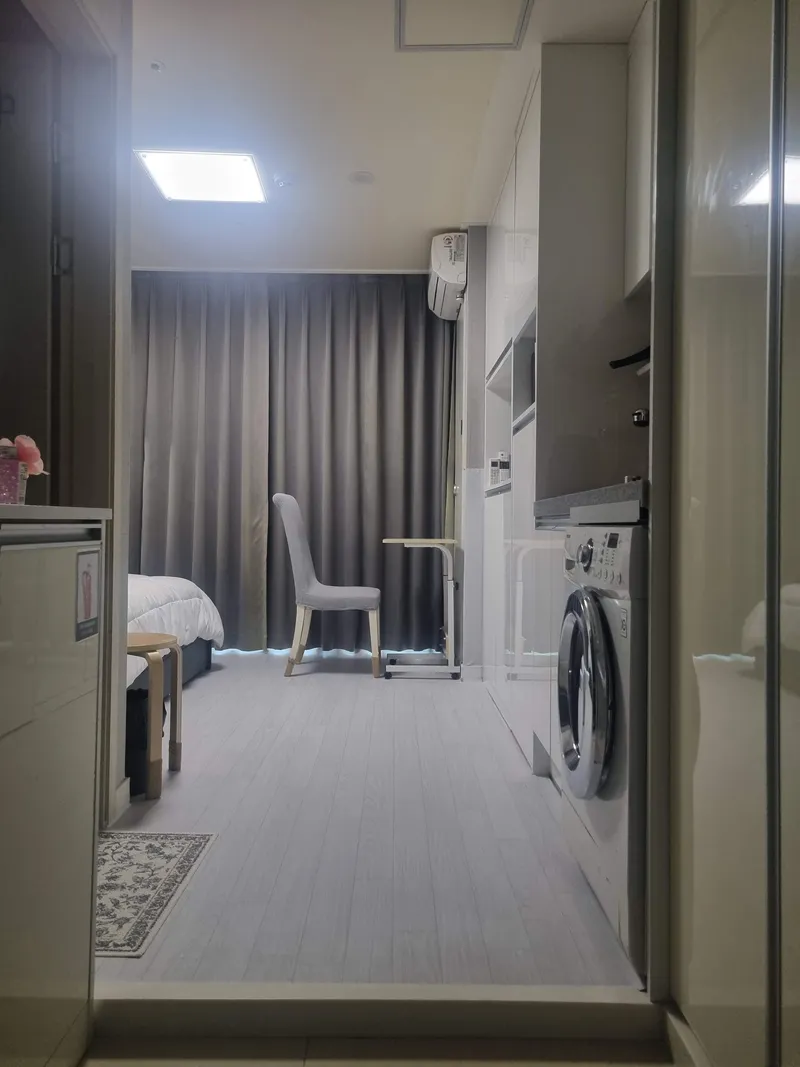 [Jongno, Seoul] Dongmyoap Station Floor-to-Floor Window View - 1 2