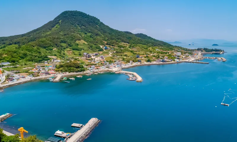 [Geoje] A resort pension on Gajodo Island, located midway between Geoje and Tongyeong. 10