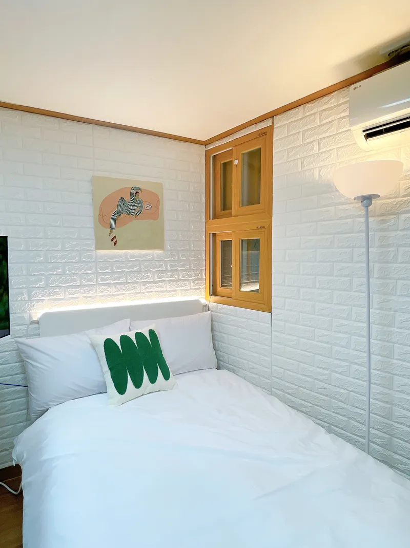 [Jongno, Seoul] Daehakro-style, fully furnished studio apartment #5 minutes from Hyehwa Station #7 minutes from Seoul National University Hospital 3