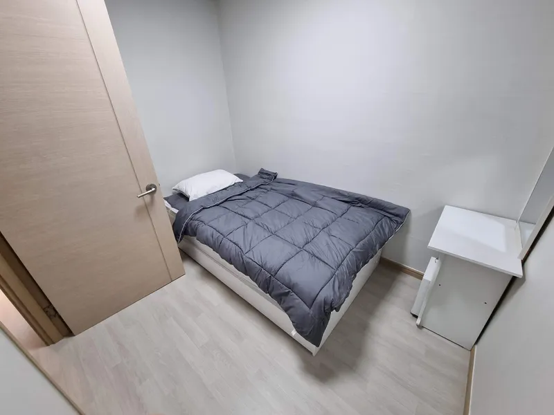 [Yeongdeungpo, Seoul] Sindorim Spacious Living Room City View Two-Room Apartment 3