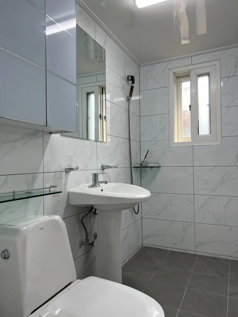 [Seodaemun, Seoul][Seoul Mapo] 7-minute walk from Hongik Univ. Station, three-room 7