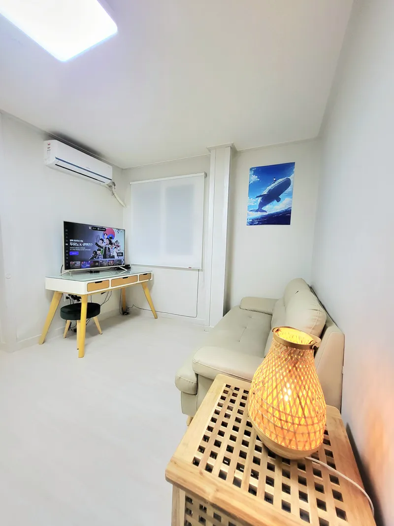 [Gijang, Busan] Chilam pretty sea view house two room queen size bed 2