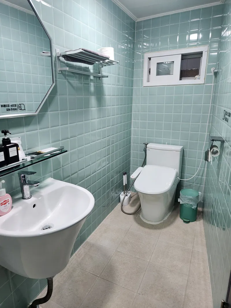 [Gyeongju][Gyeongju, Gyeongsangbuk-do] Baekryeonbang, a shared house on Hwangridan-gil 8