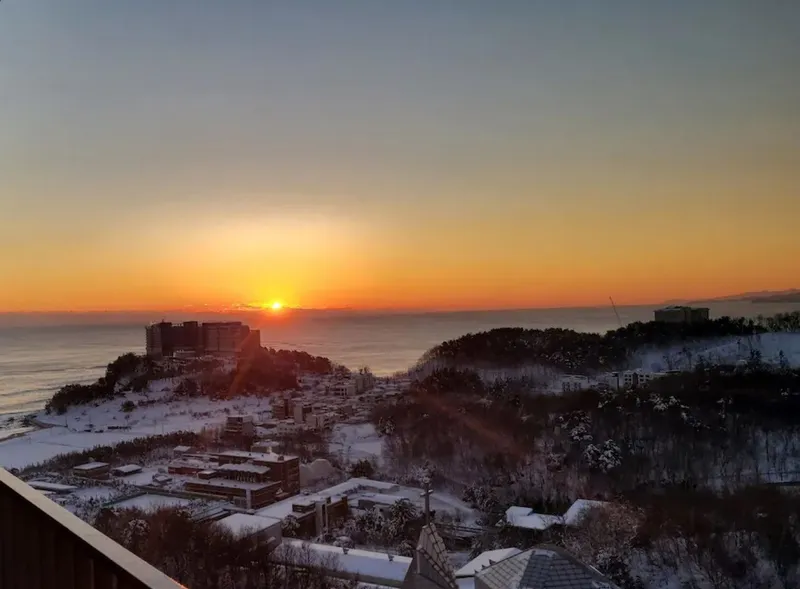[Sokcho][Sokcho, Gangwon Province] #5-minute walk from Sokcho Beach #OTT available #Fantastic ocean view #Cooking allowed 21