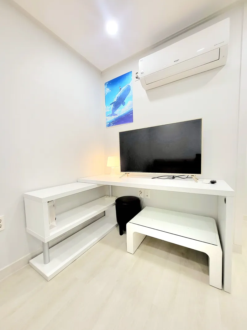 [부산 기장] 칠암 예쁜 등대가 이쁜 바다뷰 퀸침대 8