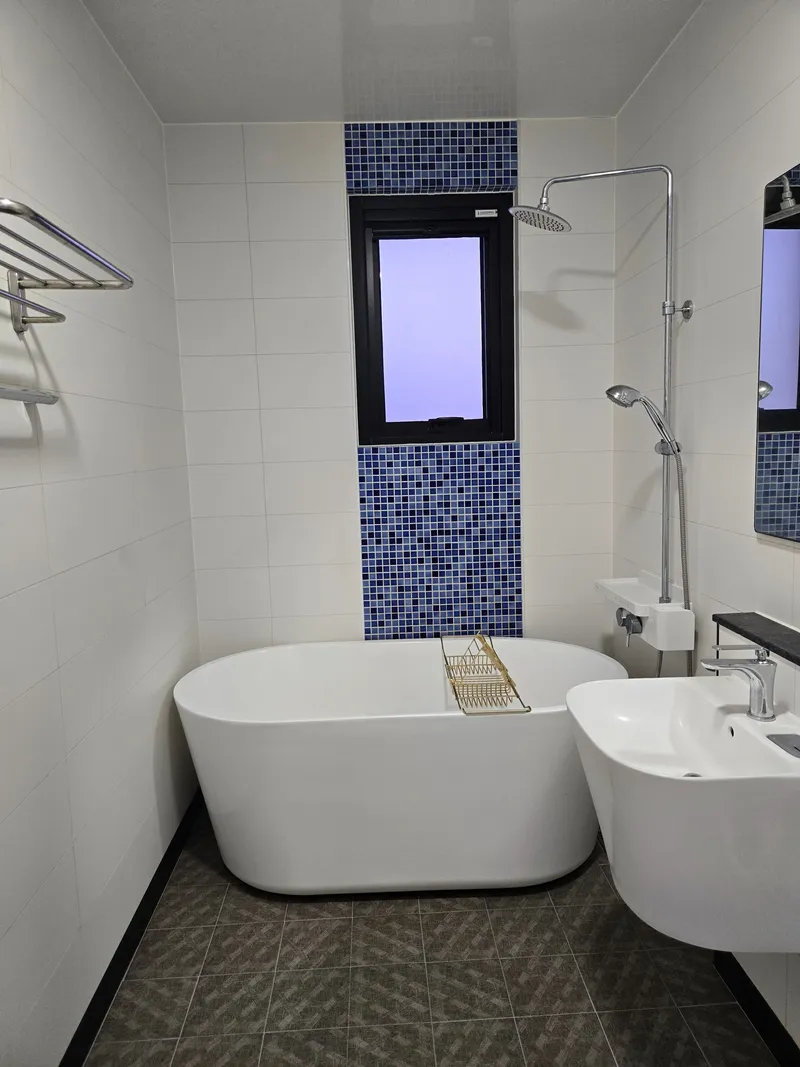 [Daejeong, Seogwipo] English Education City/Gu-eok-ri Hanok-style Interior 32-pyeong Two-Room Apartment 16