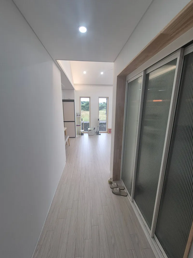 [Hangyeong, Jeju] A newly built two-room stone house with a stone wall and lawn in a quiet countryside near the sea. 16