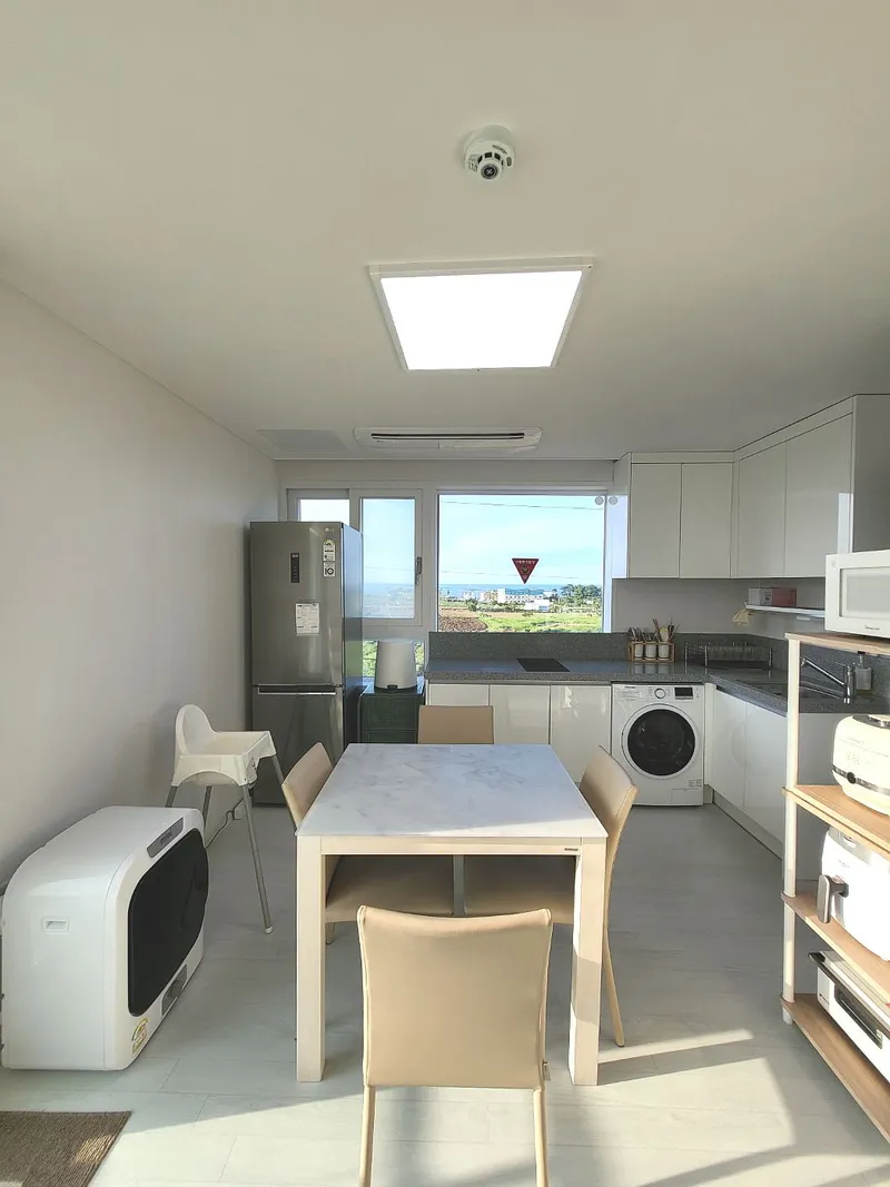 [Aewol, Jeju] A detached townhouse with a jacuzzi overlooking the nearby sea, coastal road 1 42