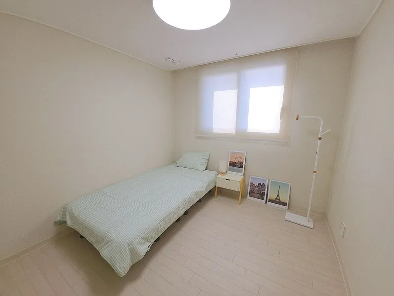 [Gangdong, Seoul] 25 pyeong 3-room apartment 1 minute from Godeok Gangil Station 6