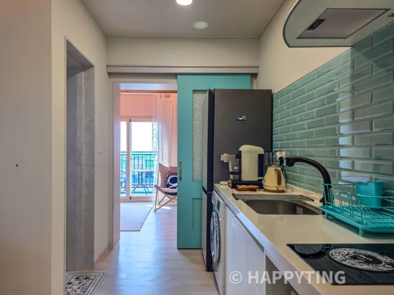 [Aewol, Jeju] 1.5 room full option in front of the beach 16