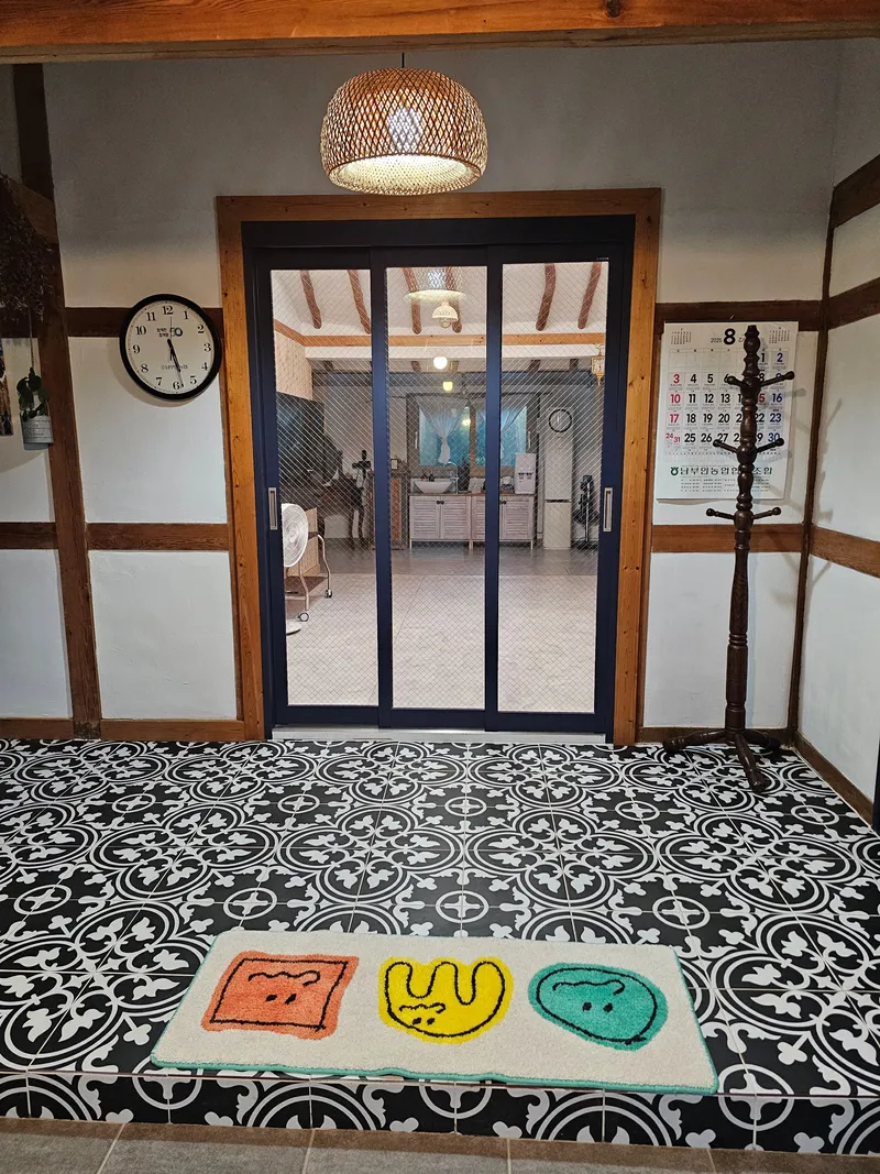 [Buan] A secluded, rural, single-family Hanok house with a spacious yard on the Byeonsan Peninsula #Dogs Allowed 9