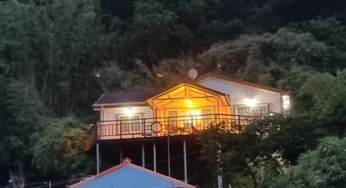 [경남 통영] 데크 넓은 오션뷰 투룸독채 32