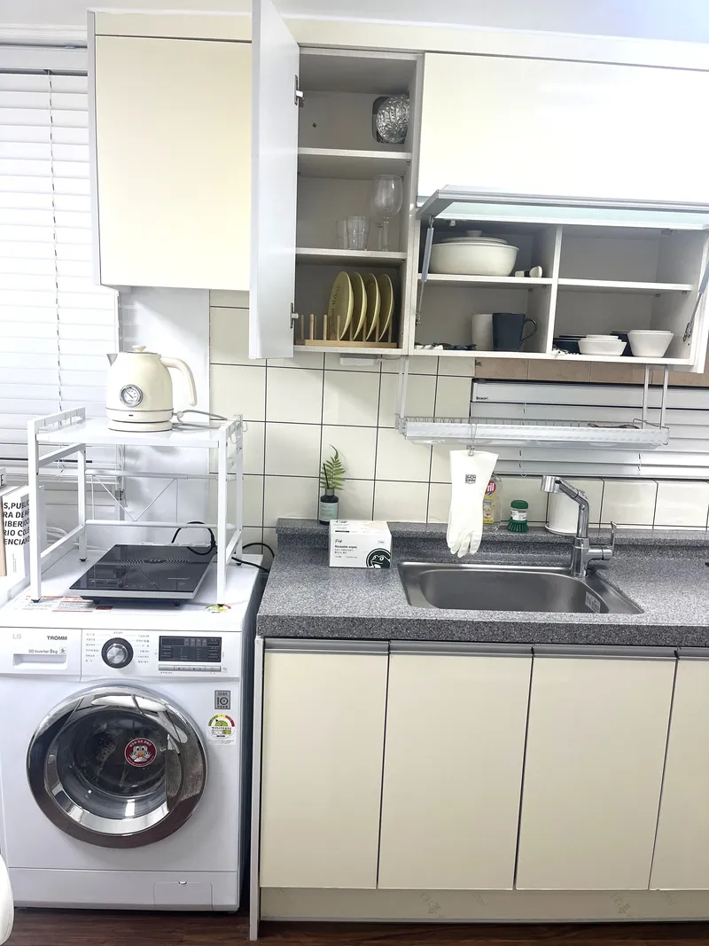 [Gangnam, Seoul] 6-minute walk from Apgujeong Station/Dosan Park/Station Area 15