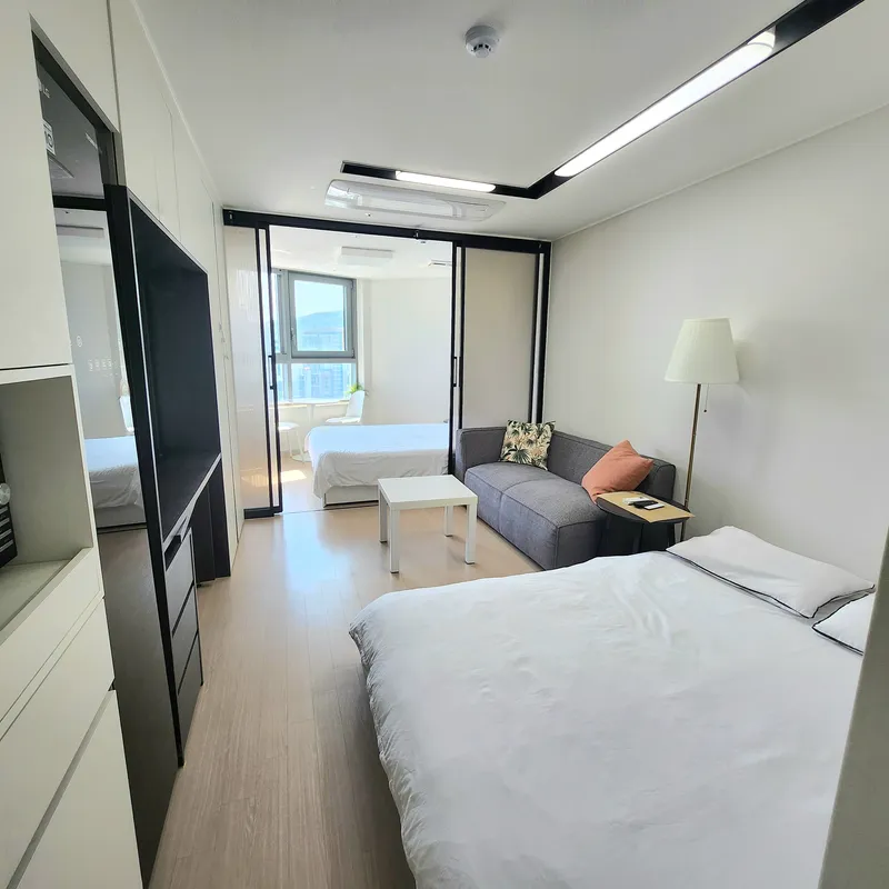 [Suyeong, Busan] A hot place, emotional accommodation just 1 minute from the beach 9