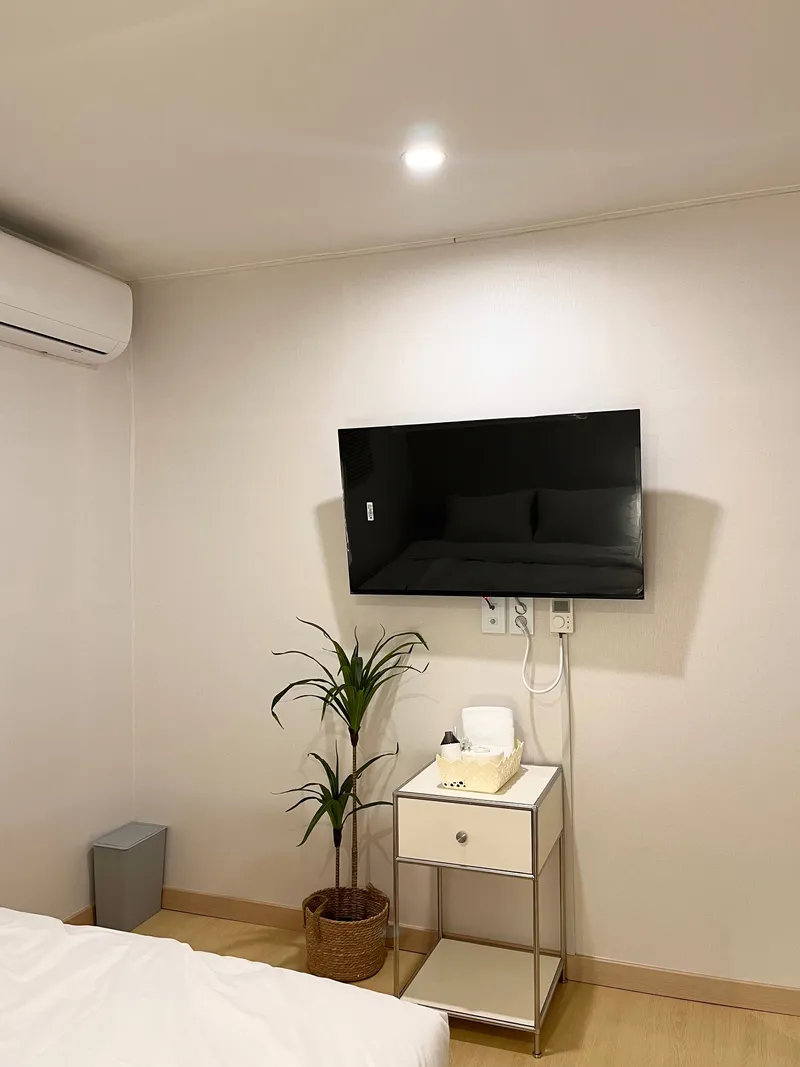 [Bucheon] 5 minutes walk from Wonjong Station, remodeled one-room + stay + room 106 3