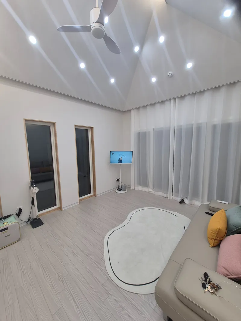 [Hangyeong, Jeju] A newly built two-room stone house with a stone wall and lawn in a quiet countryside near the sea. 8