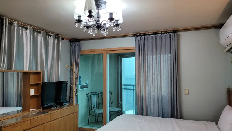 [Iho 1-dong, Jeju] One-room Hallasan view stay 205 near Jeju Airport #cost-effective 3
