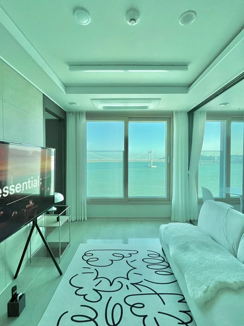 [Suyeong, Busan] 2-room apartment with a fantastic front view of Gwangan Bridge, available for 10 people at a special price. 12