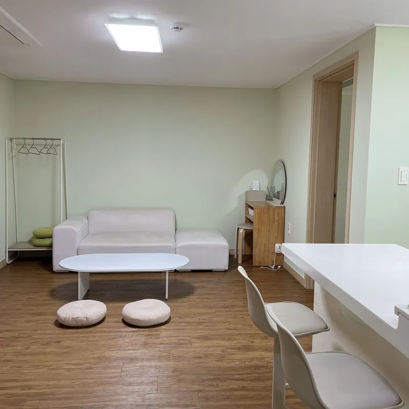 [Aewol, Jeju] Stone wall & grass yard, fully-optioned 1.5 room with cooking facilities (A102) 10