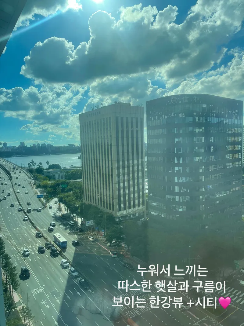 [Mapo, Seoul] Luxury duplex suite with Han River view and city view, 10 seconds from subway station 2