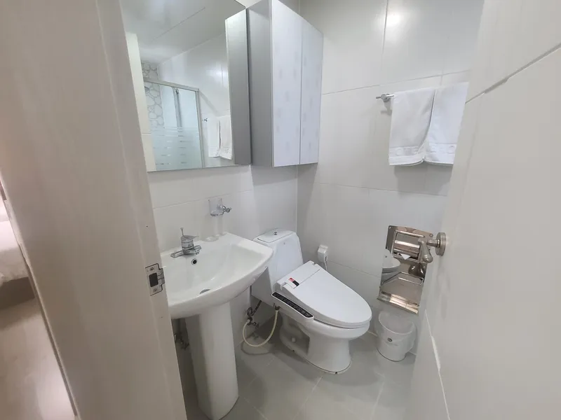 [Yuseong, Daejeon] Clean and quiet 3-story two-bed officetel (underground parking available) 3