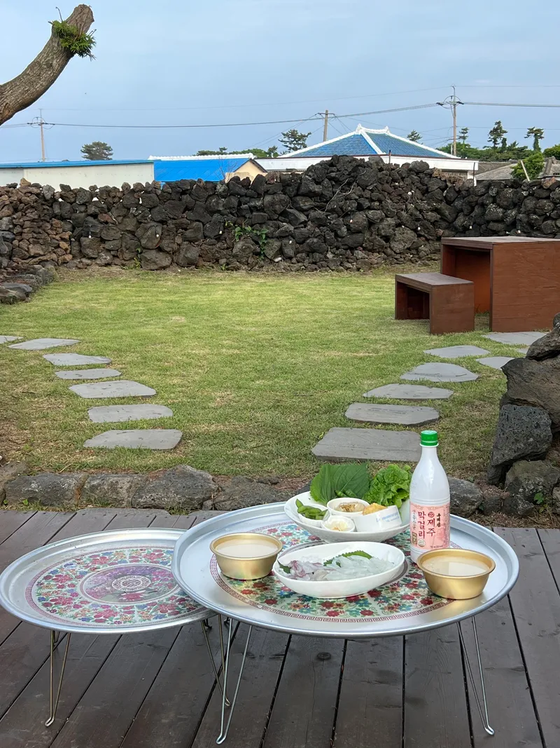 [Gujwa, Jeju] Use of 2 charming old houses with stone walls #5 people / Max 6 people #Private house #Yard 50