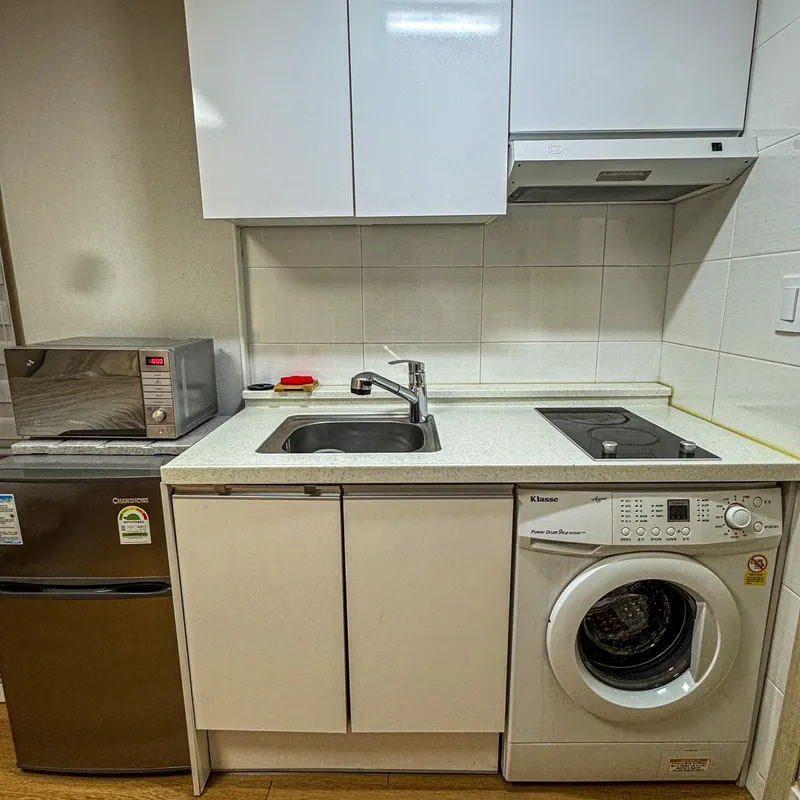 [Mapo, Seoul] One-room apartment in the ultra-close vicinity, 2 minutes from Ewha Womans University Station 6