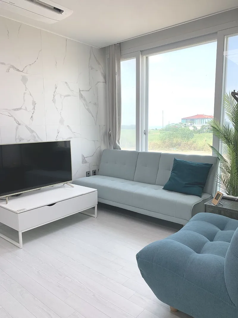 [Aewol, Jeju] A detached townhouse with a jacuzzi overlooking the nearby sea, coastal road 1 37