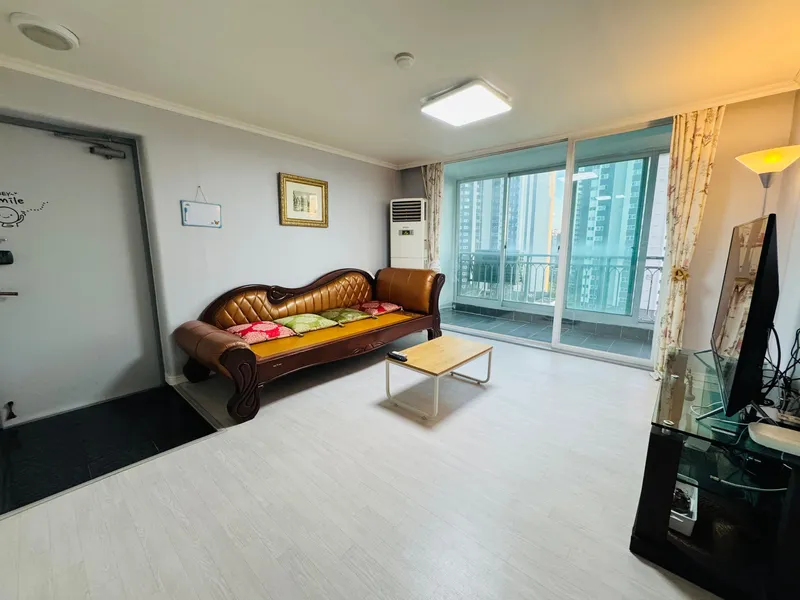 [Cheonan][Cheonan, South Chungcheong Province] Apartment 5 minutes from bus terminal, 15 minutes walk from Dujeong Station 28