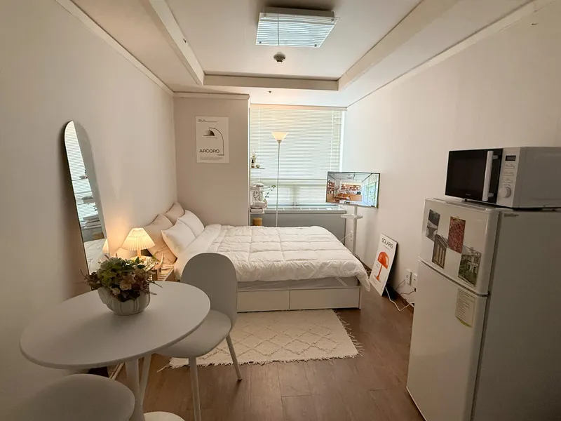 [Seongdong, Seoul] Fully furnished officetel 3 minutes from Wangsimni Station #ValueForMoney #DiscountSpecial 11