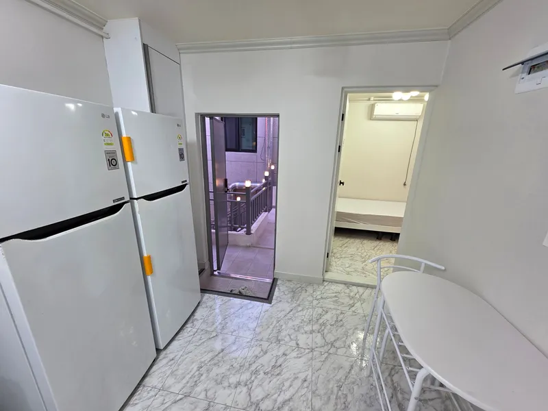 [Sasang, Busan] Gwangjang-ro White House Two-room 2nd floor 7