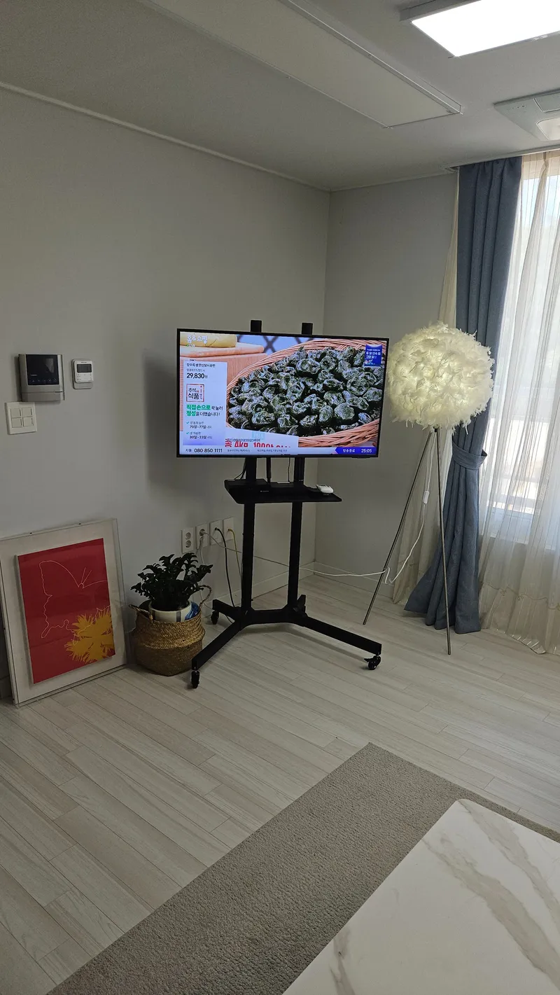 [Suseong, Daegu] Happy House, a 2-room apartment near Jisan Station 24