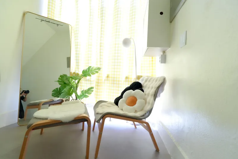 [Anyang] Room 302, a stylish accommodation near Anyang Station 21