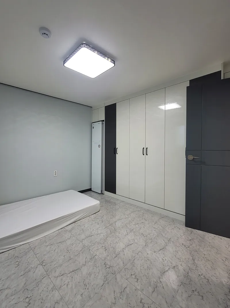 [Jung-gu, Daejeon] Two-room apartment (503) near Hanwha Eagles Park at Daejeon Station 2