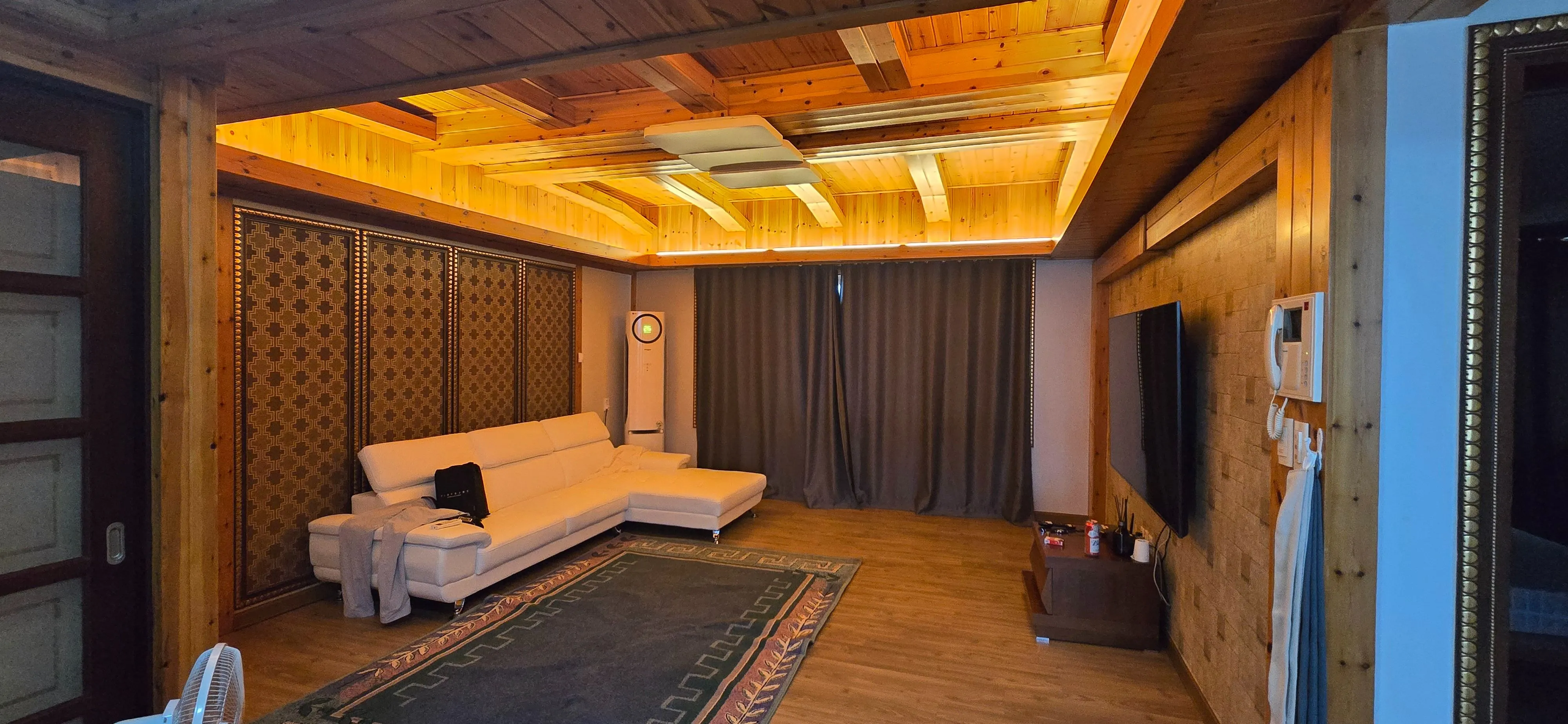 Sirae-dong Three-Bedroom Duplex House