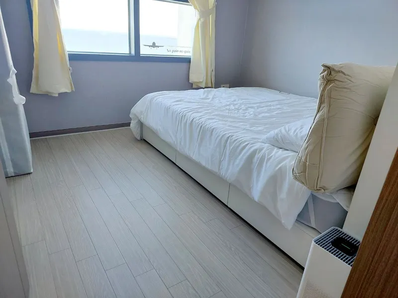 [Donghae] Room 909 Latex Twin Bed Ocean View Styler 2-Room 4