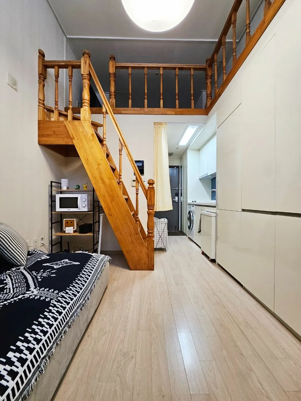 Officetel Studio in Hwaseong, Gyeonggi — 20m², sleeps 4, 1 bath