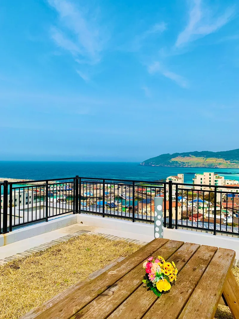 [제주 조천] 함덕 한달살기  #해변3분거리 #루프탑사용 65