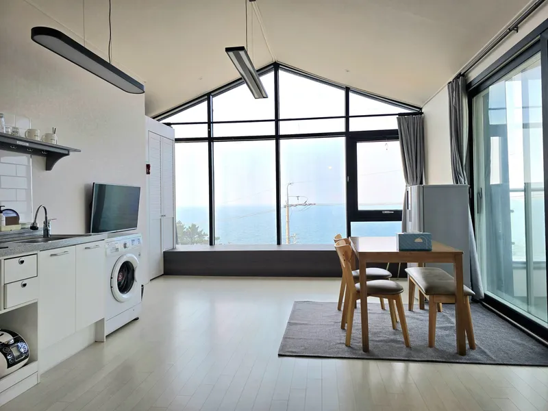[Aewol, Jeju] Ocean view/Modern style separate two-room, terrace whirlpool spa. 3rd floor, E type 9