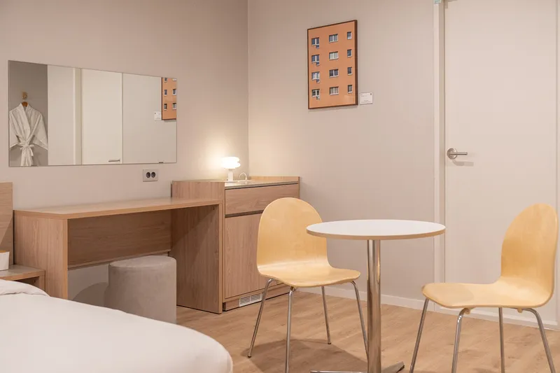 [Cheonan] 5 min walk from Dujeong Station #Near the food alley #Standard room #Parking #Non-smoking 14